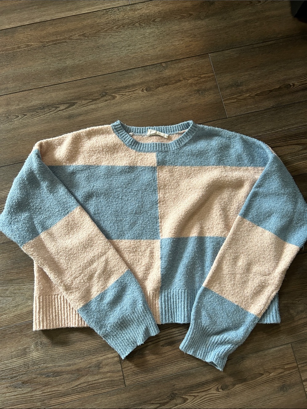 Source Unknown Blue and Cream Colorblock Cropped Sweater
